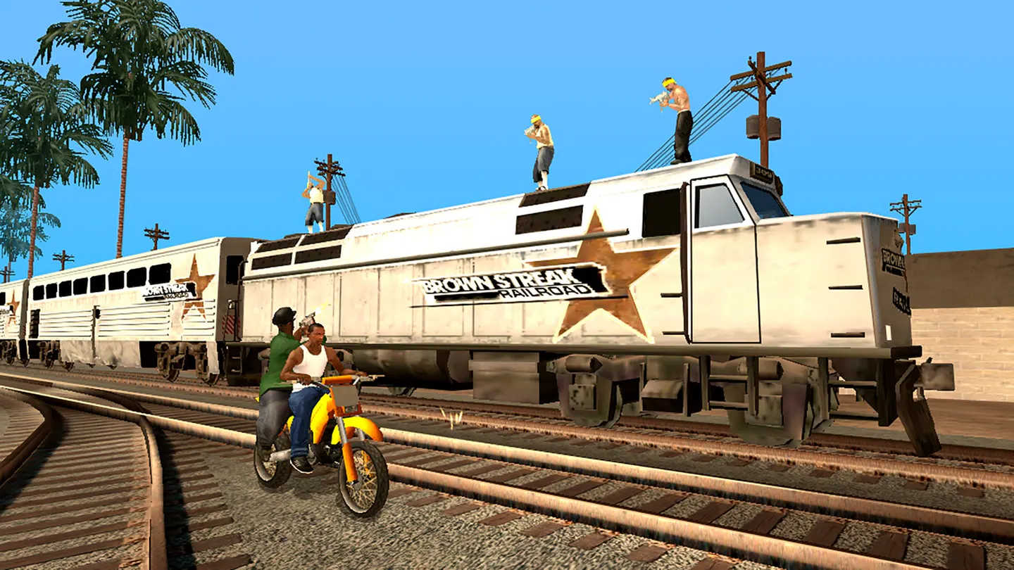 GTA San Andreas на iPhone: CJ с напарником на мотоцикле у поезда Brown Streak, на крыше локомотива бандиты с оружием