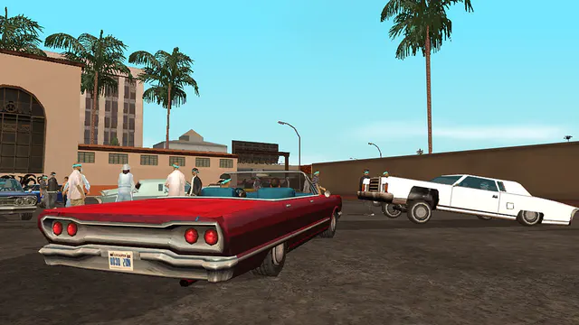 GTA San Andreas на iPhone: красный кабриолет-лоурайдер и белая машина на гидравлике среди членов банды под пальмами Лос-Сантоса